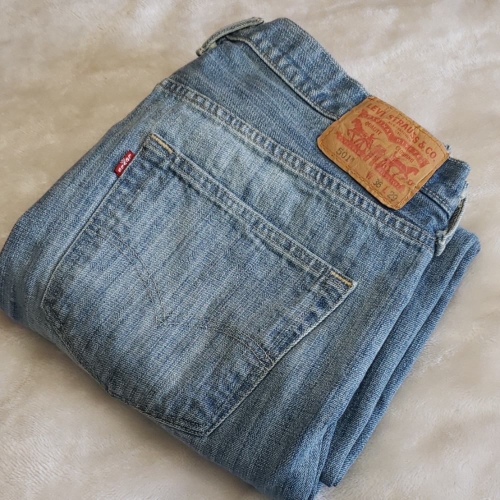 Levi's 501 Classic Button Fly jeans
